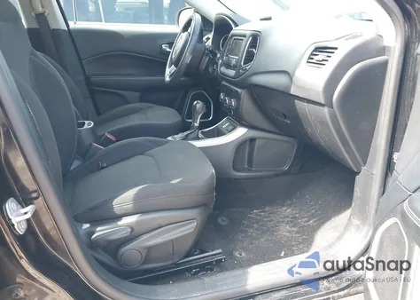 2018 Jeep Compass Sport Fwd z USA, uszkodzony, nr VIN 3C4NJCAB5JT488242